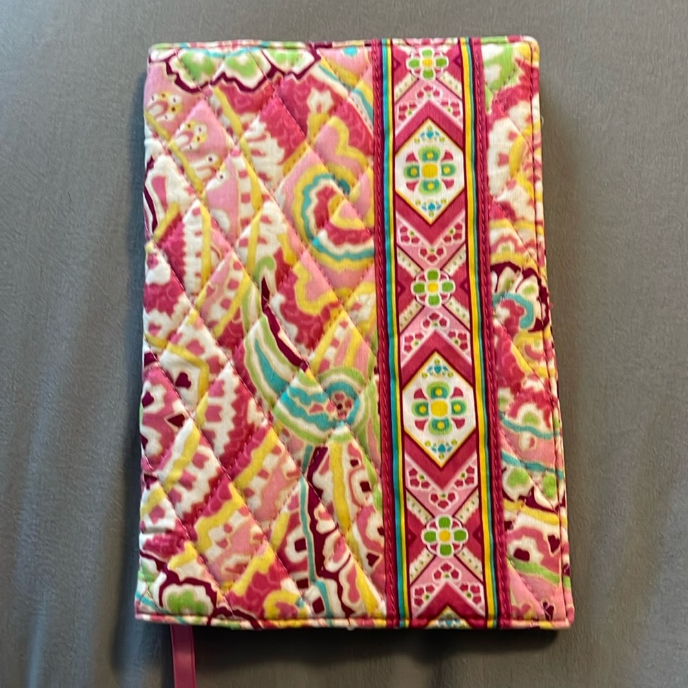 Vera Bradley- NWT book or e reader cover